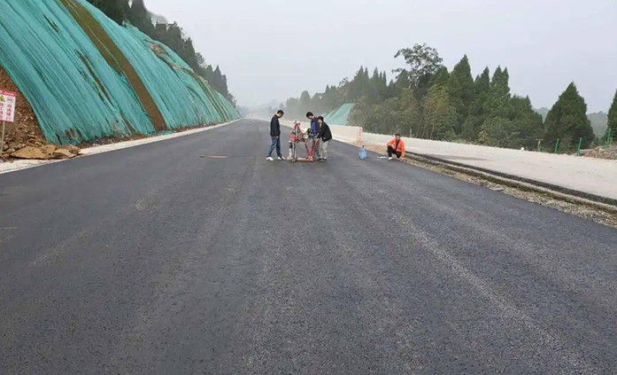 沥青混合料低温抗裂性能